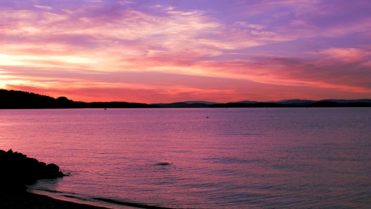 Laconia House | Lady of The Lake