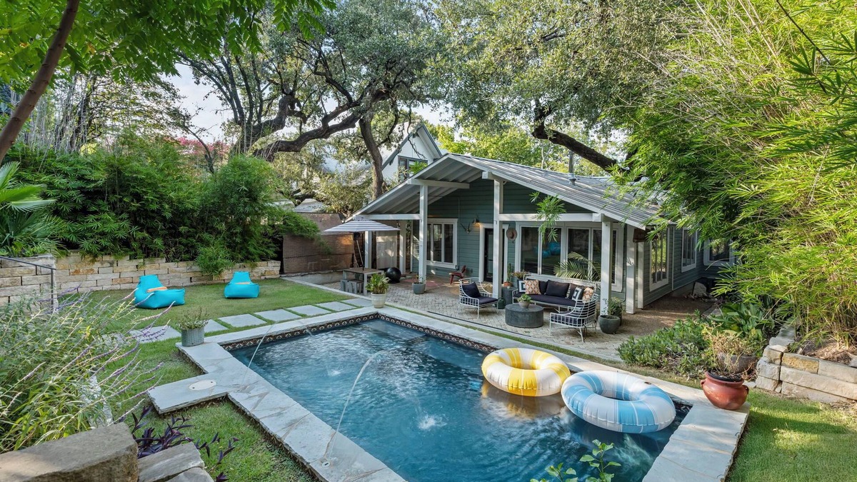 Travis Heights House | Ladybird Villa & Casita + Saltwater Pool