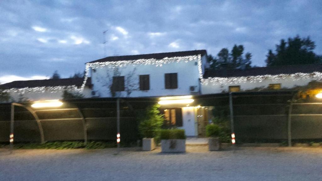 Novi di Modena Hotel | Laghi Paradiso