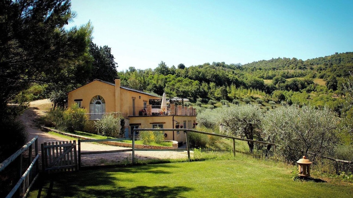 Montelaguardia Other | Lago, gorgeous apartment in a farmhouse 10 minutes driving from Perugia centre