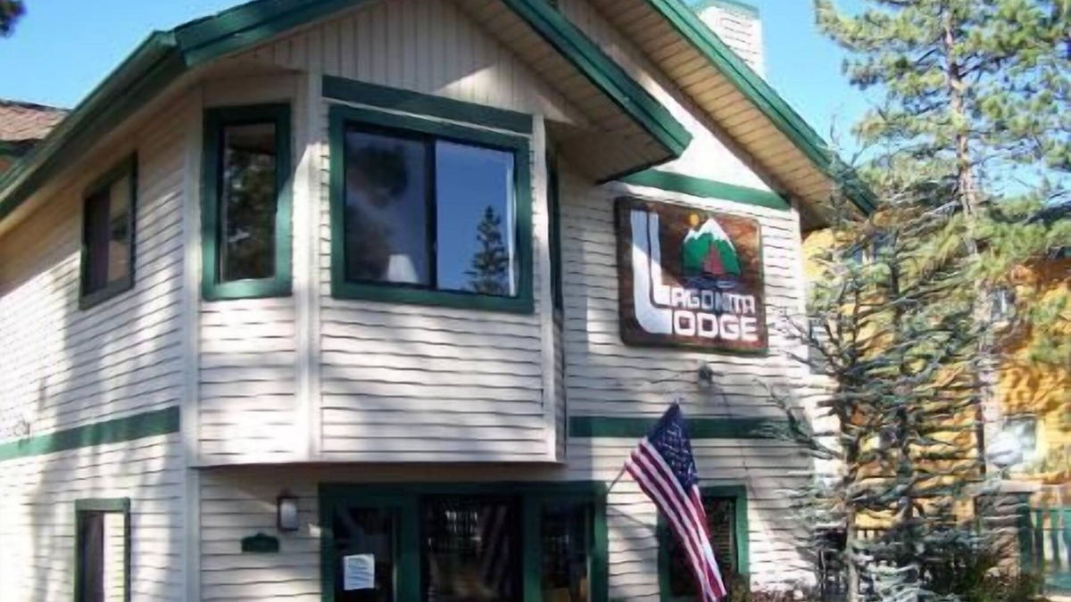 Big Bear Lake Hotel | Lagonita Lodge - Heated Indoor Pool & Spa - Game Room - On The Lake 1