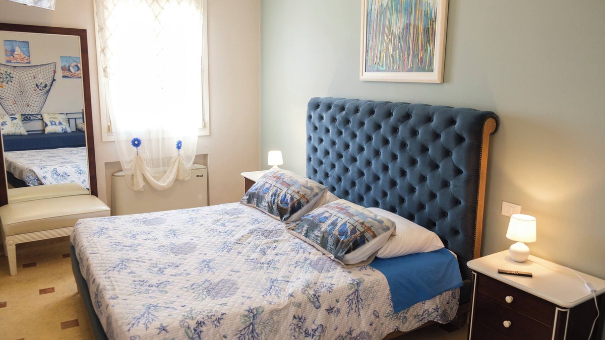 Chioggia Apartment | Lagoon front apartment with parking