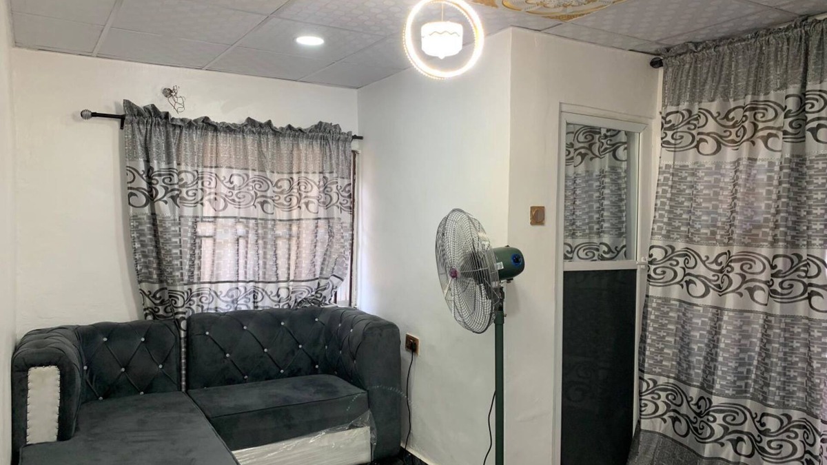 Somolu Apartment | Lagos 1-Bed Apt, Sleeps 2 with AirCon & Parking