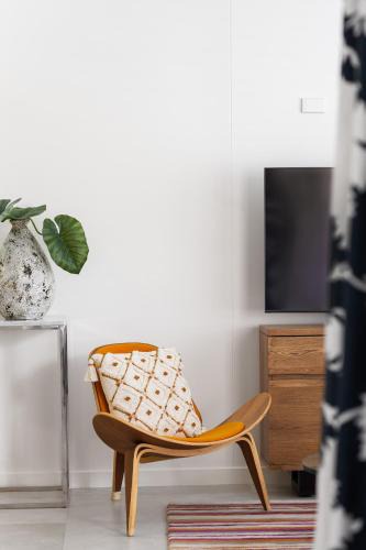 Noosa Heads Apartment | Laguna 136 Resort-Style, Steps to Beach