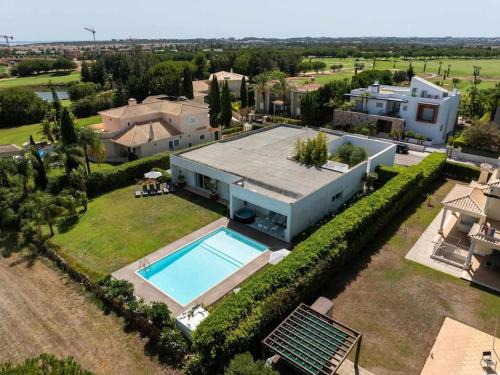 Vilamoura Villa | Laguna 25 House - Privat Pool & Games Room & Gym