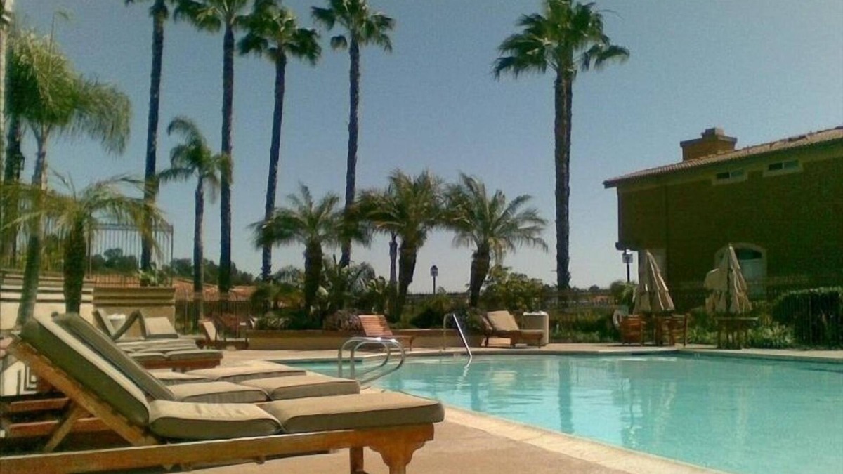Laguna Niguel Condo | Laguna Condo 1 bed 1 office w/bed Pool/Jacuzzis/Gym