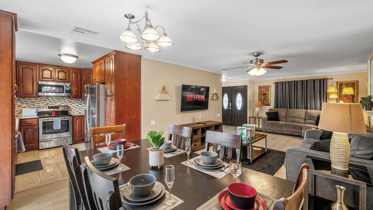 Laguna Hills House | Laguna Hills Home Near Beach w/Massage Recliners, Fire Pit, Game Room & 70" TV