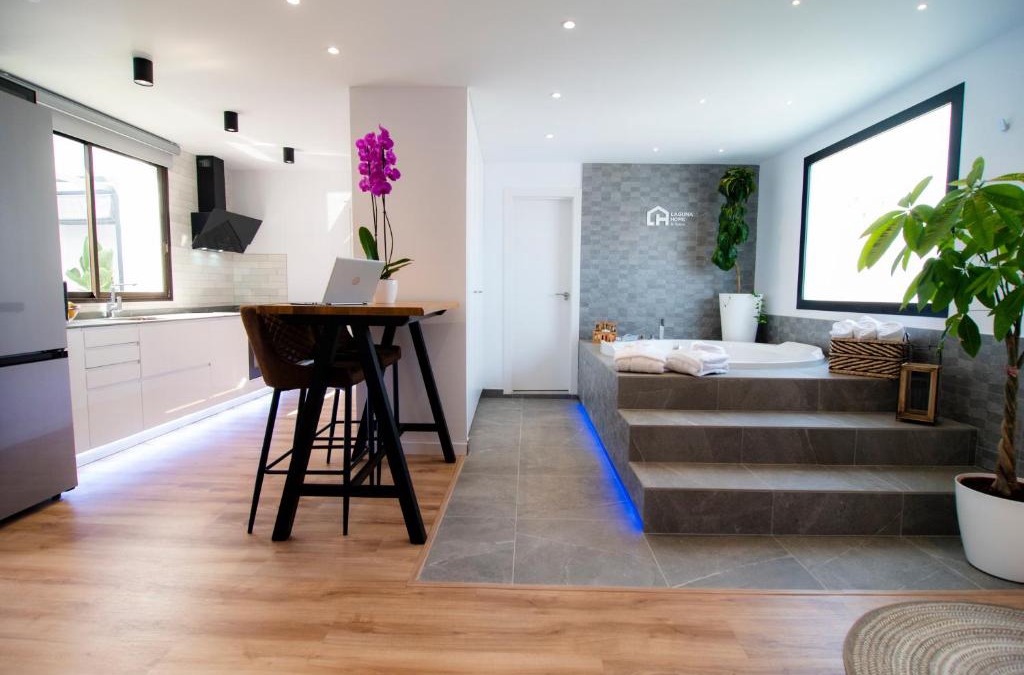 San Cristobal de La Laguna Apartment | Laguna Home & Suites