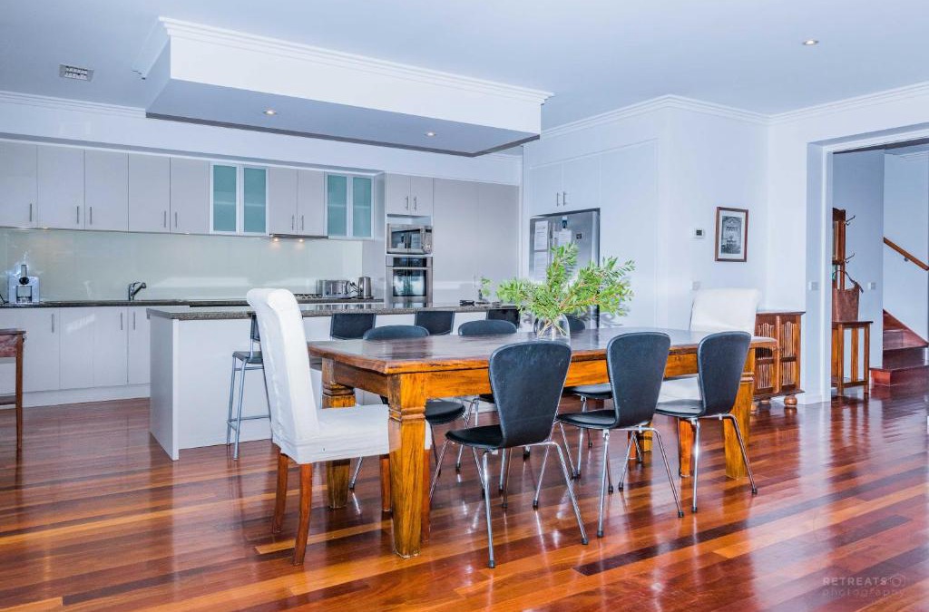 Torquay House | Lahinch Mews - Family Bookings Only