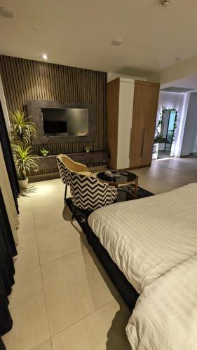 Lahore Apartment | Lahore - Luxury Studio