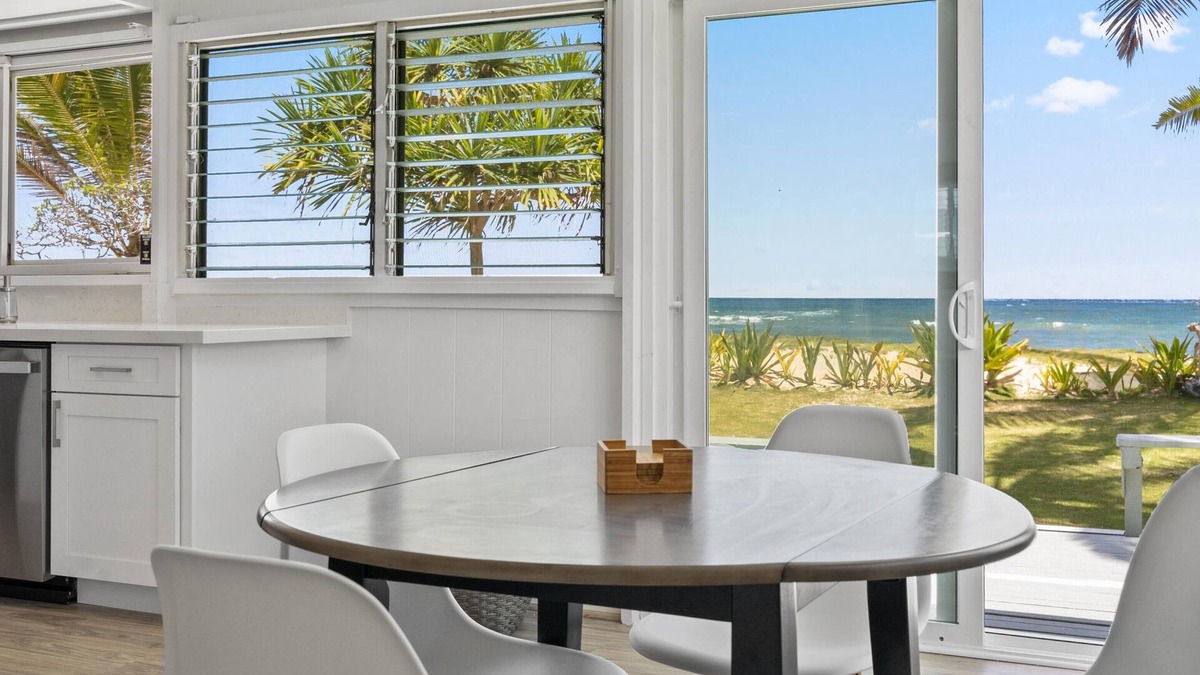 Laie Cottage | Laie Cottage by the Sea Waterfront/On the Beach - Eco Friendly Sustainable Home