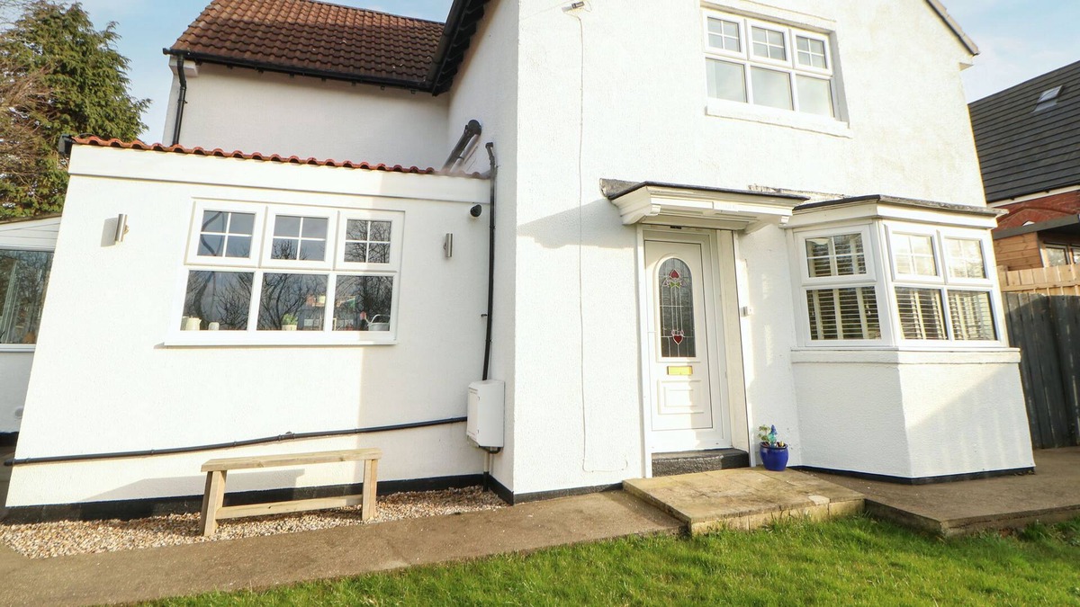 Seaham House | LAIRA, family friendly, with a garden in Seaham