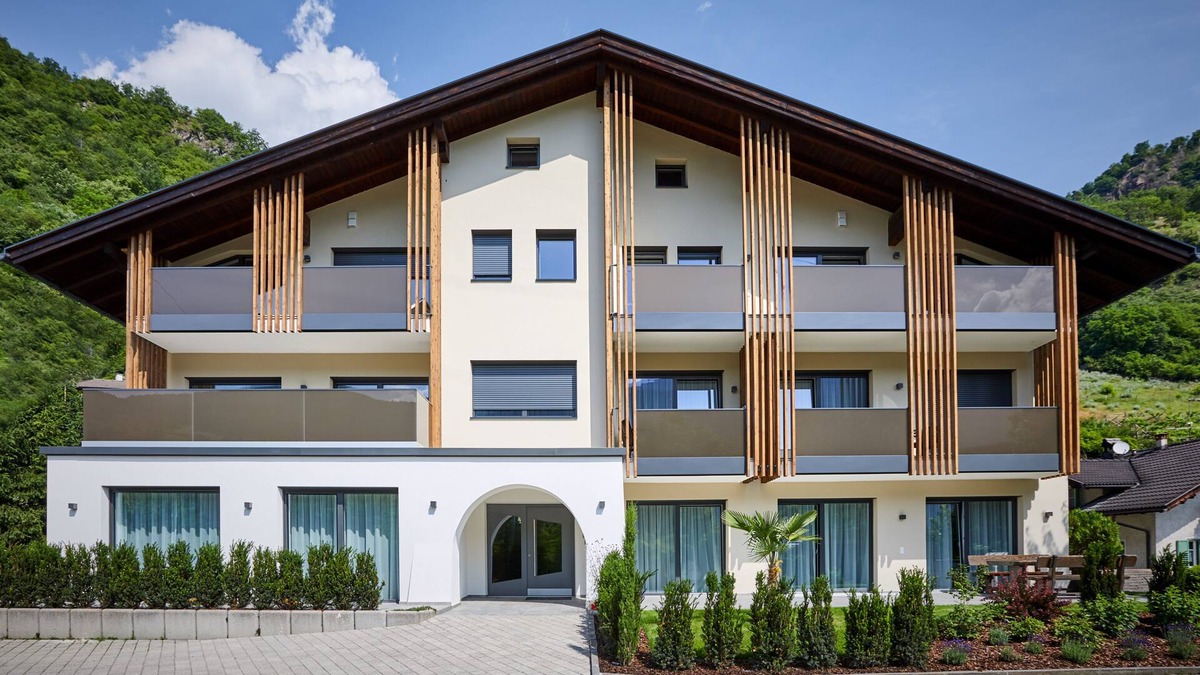Albions Apartment | Laitacherhof: New apartment with sauna and pool in Klausen