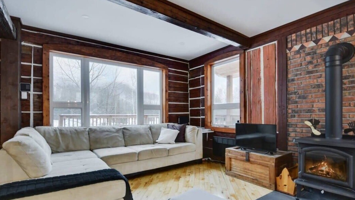 Saint-Raymond Ski Chalet | Lakaban | Forest Hideaway | Fireplace, Comfort & Privacy