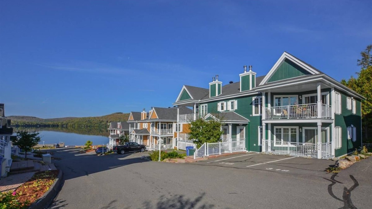 Saint Donat Condo | Lake Archambault Condo 316