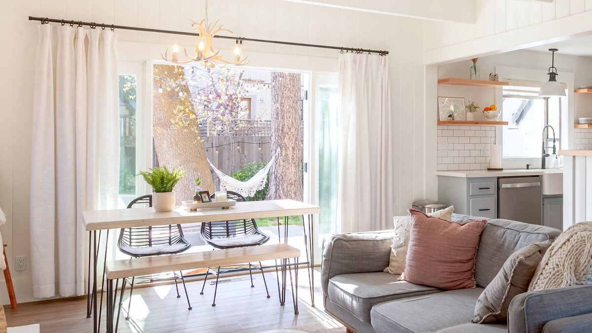 Cedar Glen Cottage | Lake Arrowhead Cottage - Walk to the Lake. Easy snow access!