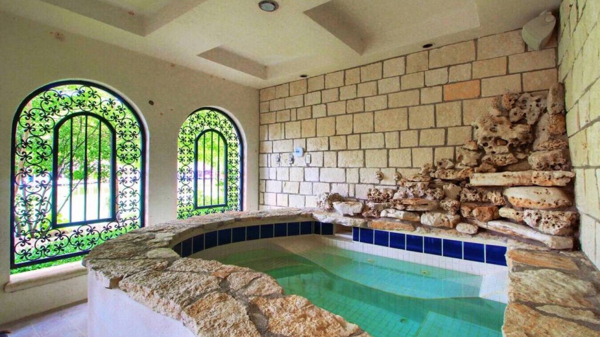 Davenport Ranch House | Lake Austin Oasis · Lake Austin Oasis - Monthly Estate