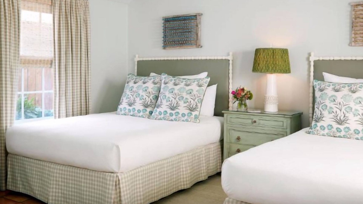 Lake Austin Village Hotel | Lake Austin Spa Resort, Hot Tub Cottage 2 Queen Beds, Nature Escape & Lake Views
