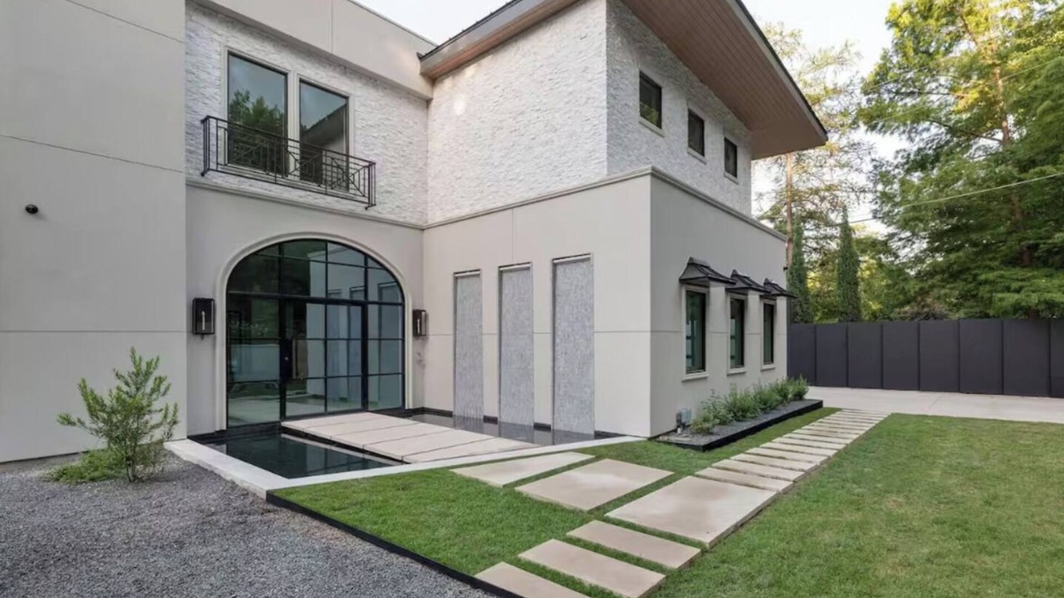Green Park House | Lake Austin Waterfront Main House: Golf+Wake+SXSW