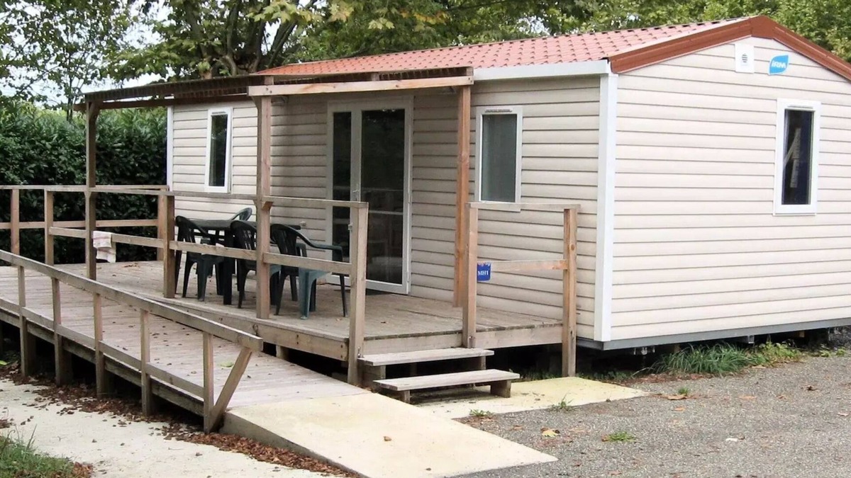 Marciac House | Lake Camping * - Mobile home PMR Comfort + 30m2 (2 bedrooms) + covered terrace 4 people