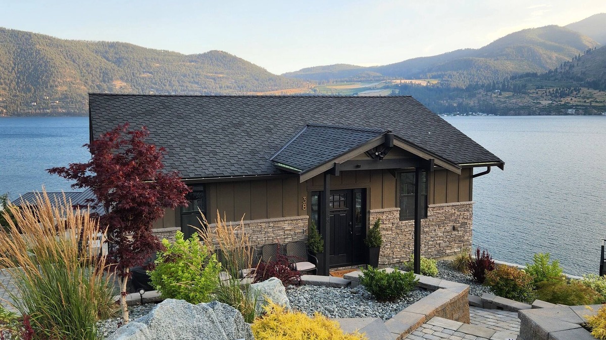 Manson House | Lake Chelan view home 1-bedroom in Manson with AC