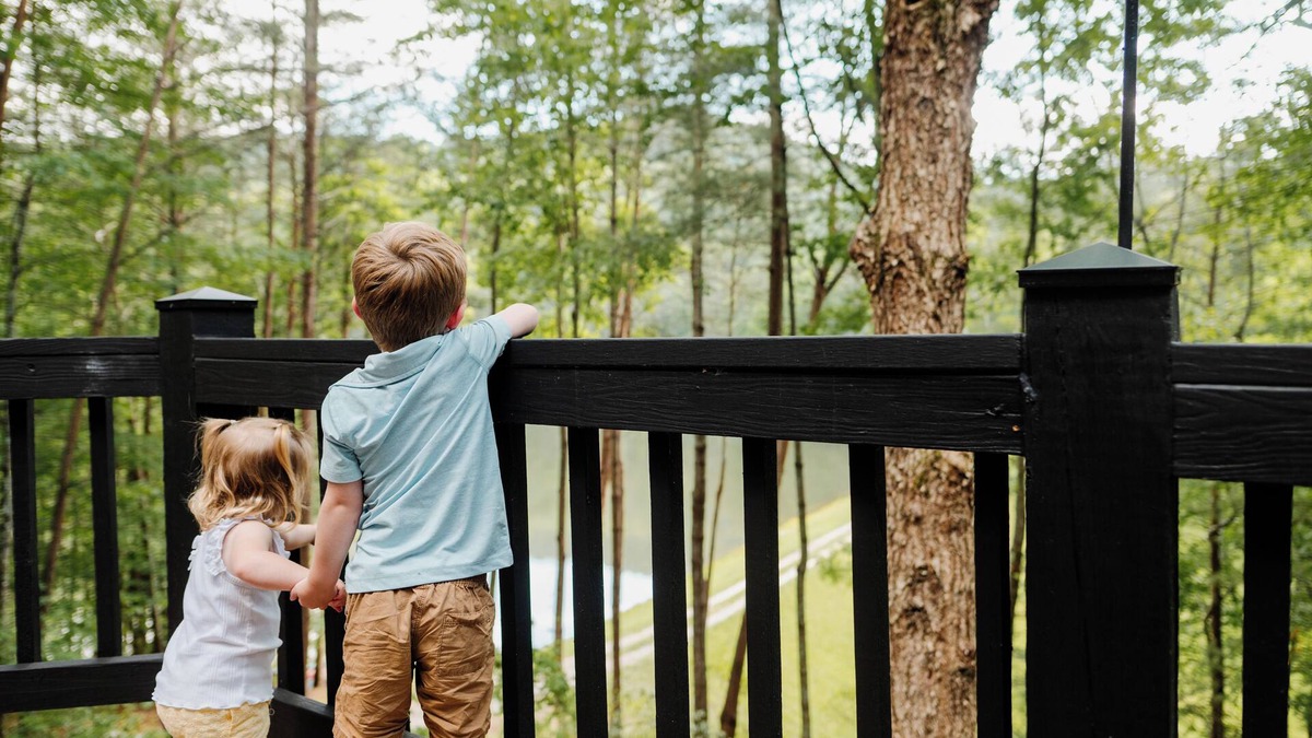 Walnut Mountain House | Lake Dakwa Lodge, Lake Dakwa Lodge Lakeside Retreat