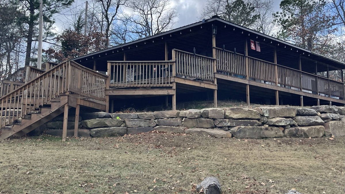 Texanna House | Lake Daze Lakefront Retreat- Sleeps 8 or more