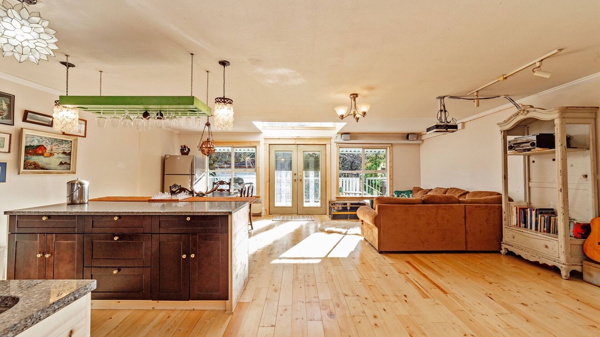 Lake Errock House | Lake Errock 3 Bd House in Country Paradise 1.5 hours from Vancouver city.