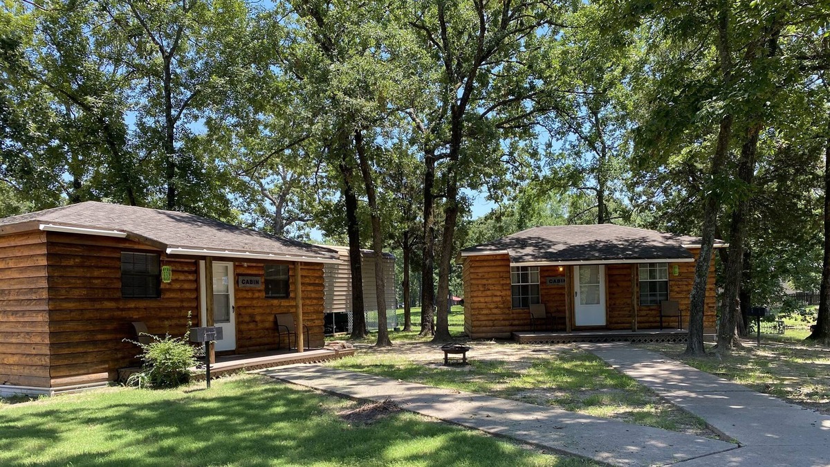 Yantis Cabin | Lake Fork Water Front Log Cabin #1