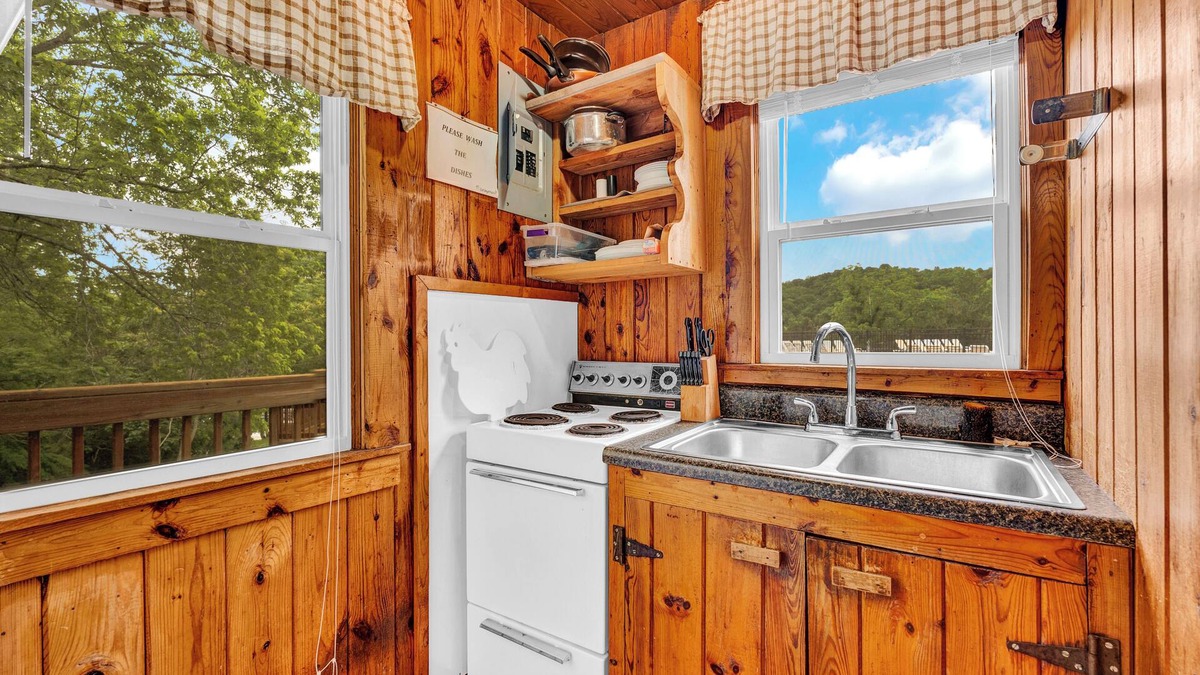 Smithville Cabin | Lake Front 2 Bedroom Cabin With a Pool and Bar & Grill