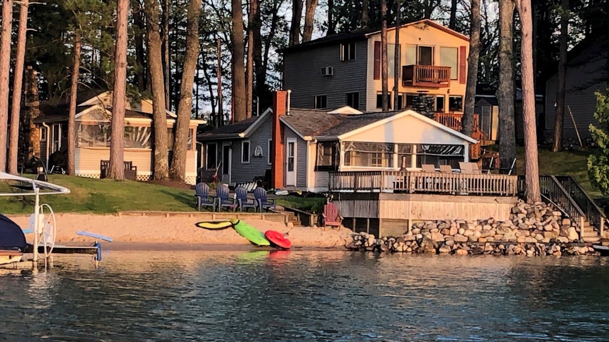 West Branch Cottage | Lake Front 3 Bedroom Cottage with Dock
