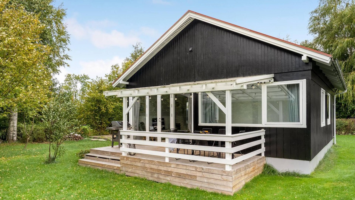 Asserbo Apartment | Lake front apartment in Liseleje