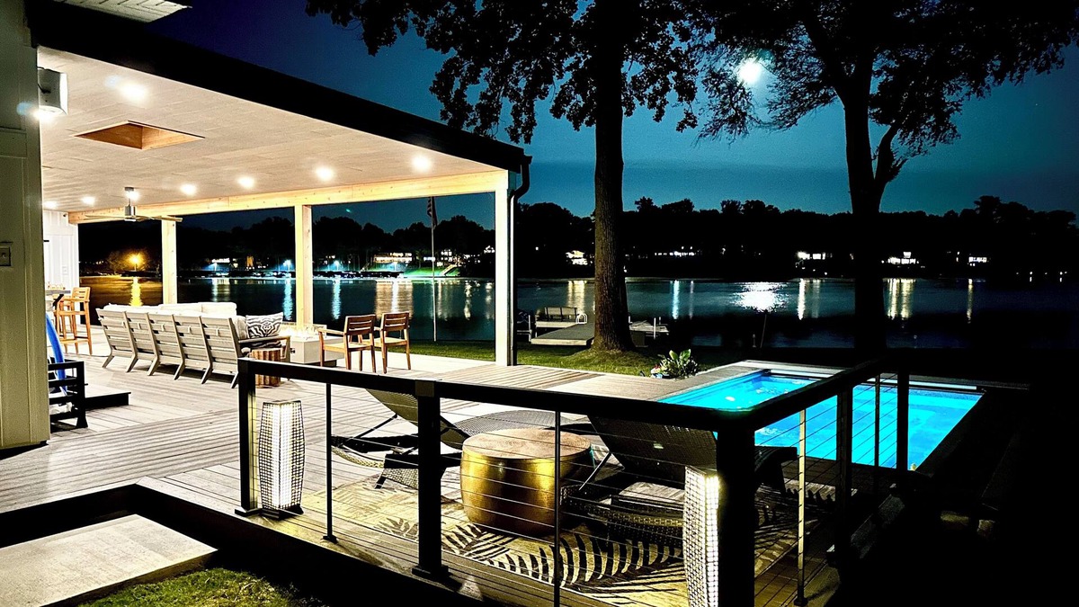 Paw Paw Lake House | Lake front estate on Paw Paw Lake in Watervliet, Michigan.
