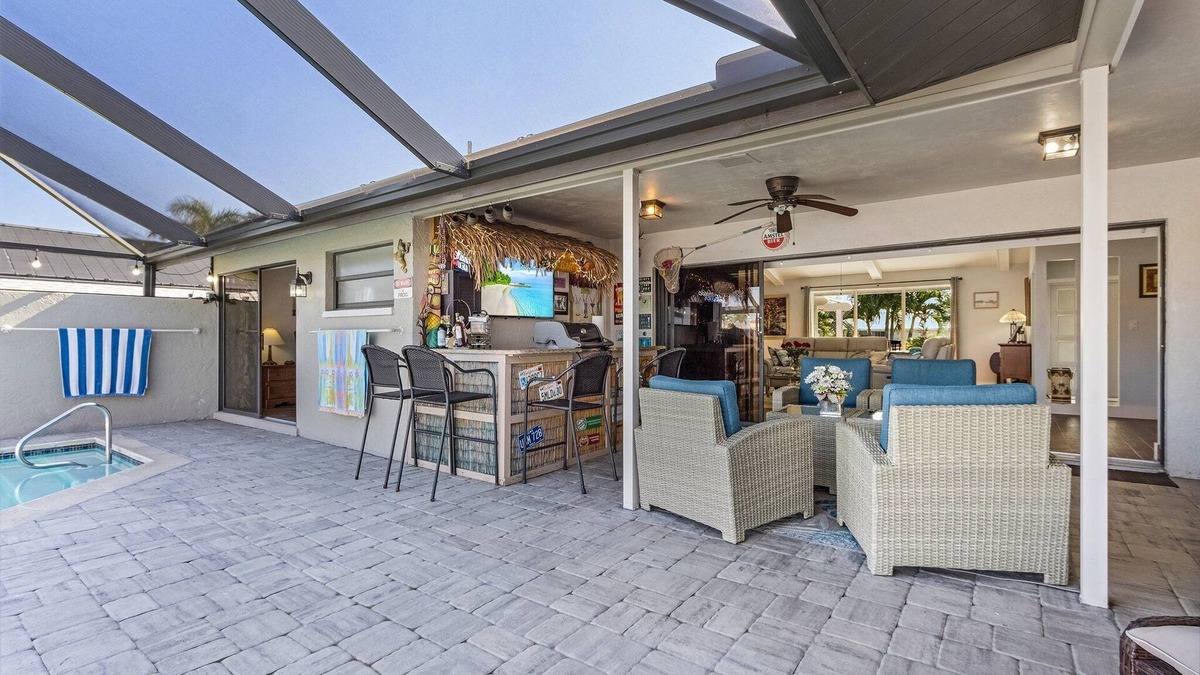 Eight Lakes House | Lake front home ,3 bedrooms,2 bathrooms