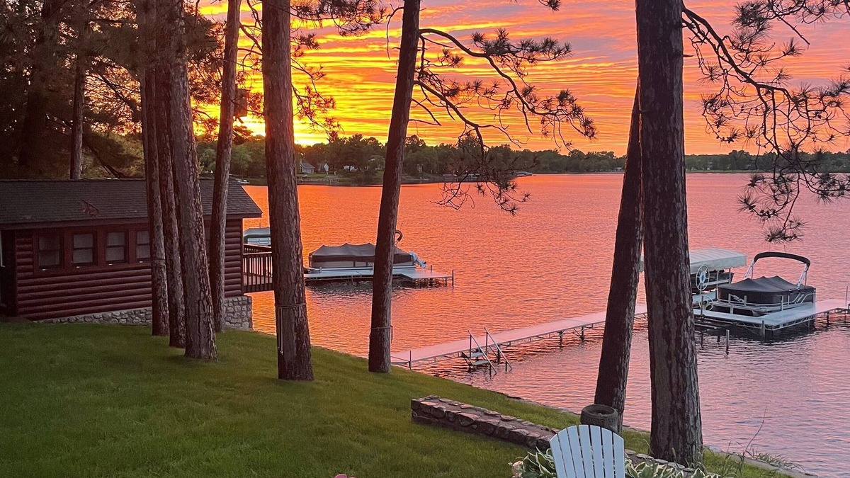 Crosby Cabin | Lake Front Home, Minutes To Bike Or Snowmobile Trails & Boat Landing