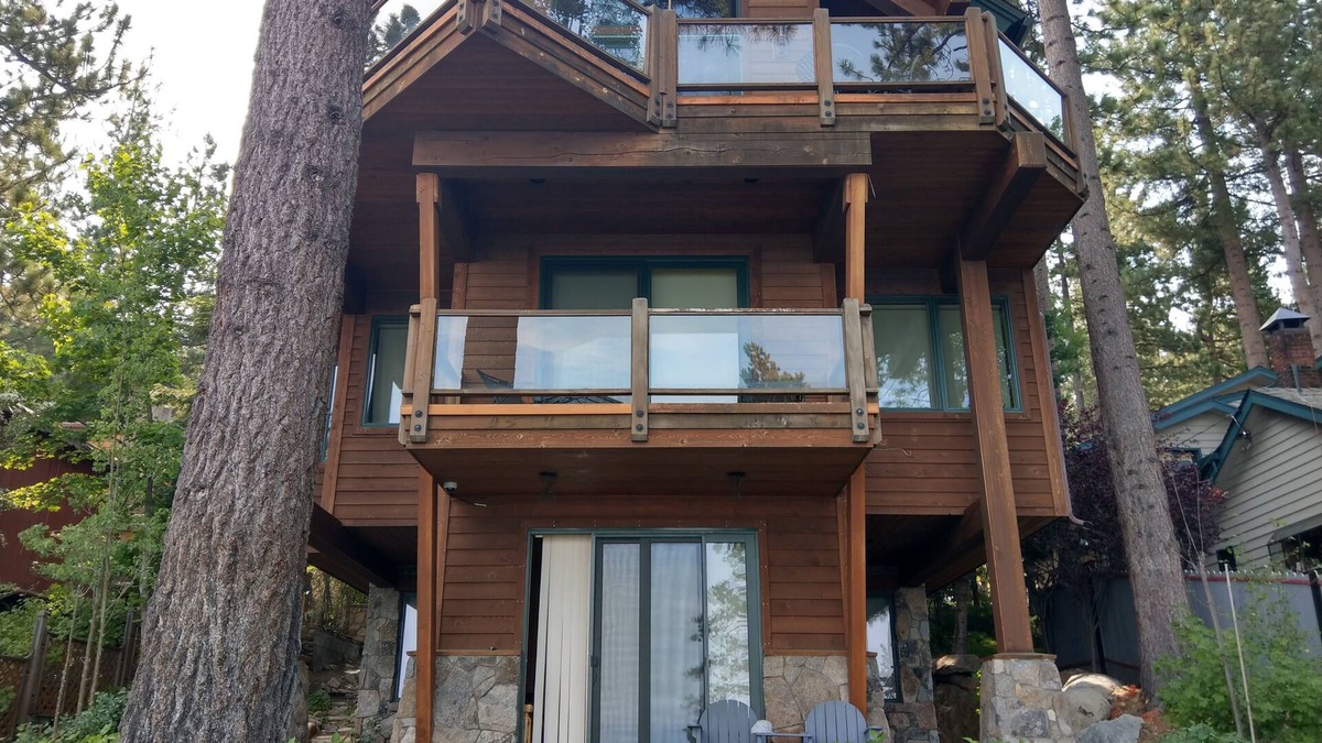 Glenbrook House | LAKE FRONT HOME WITH SUPER VIEWS, Lake Tahoe Nevada NO DISCOUNTS GIVEN