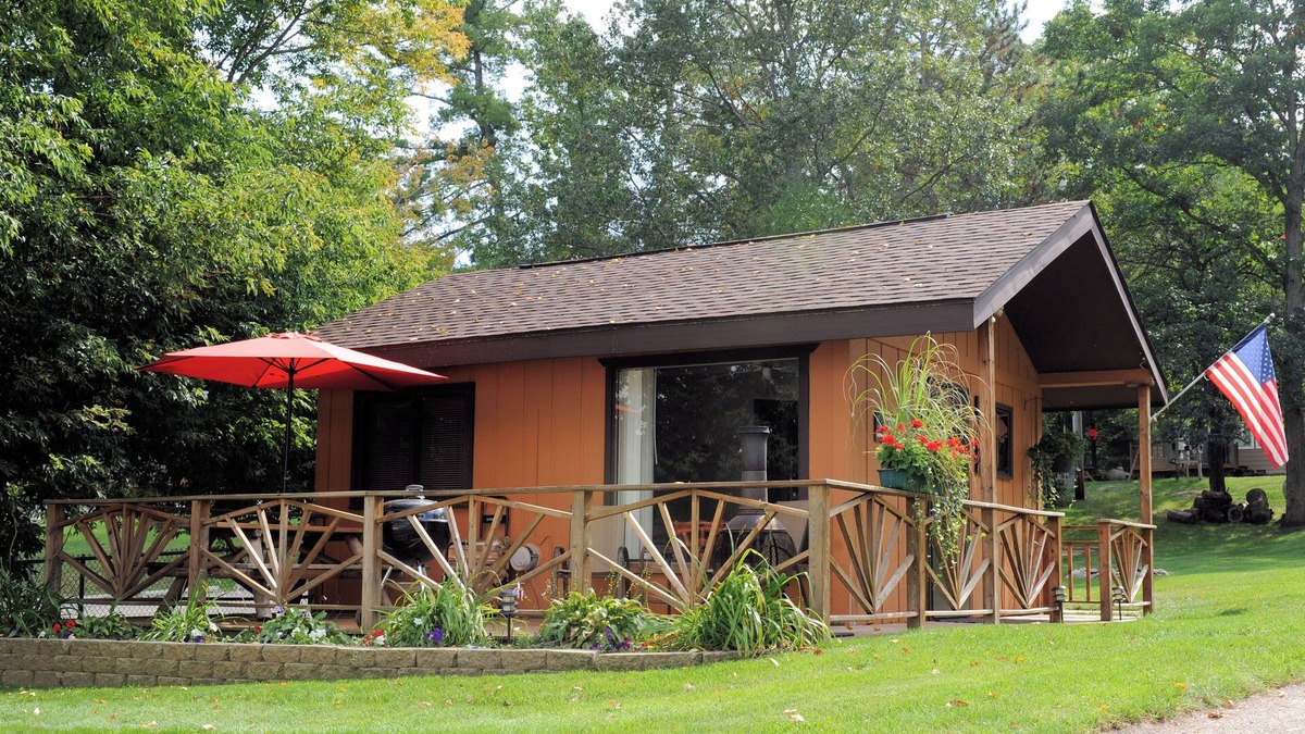 West Branch Cottage | Lake Front Studio Cabin on Clear Lake! Great View & Deck