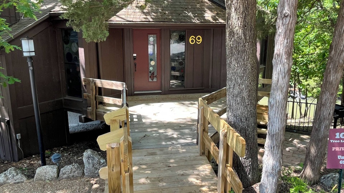 Lake Ozark Villa | LAKE FRONT Swim off private Deck" WOW" ELEGANT in Heart Of Lake Of OZARKS