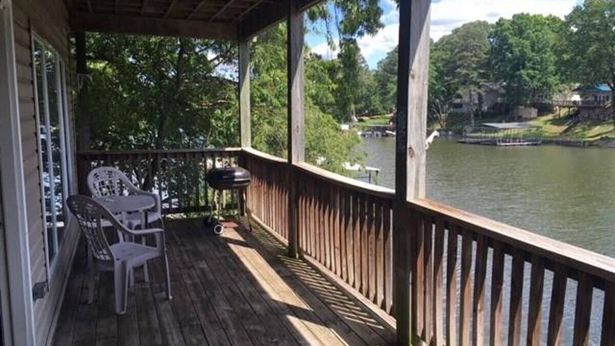 Lakeland Condo | Lake front w/private boat slip - sleeps 6 - weekly discount !