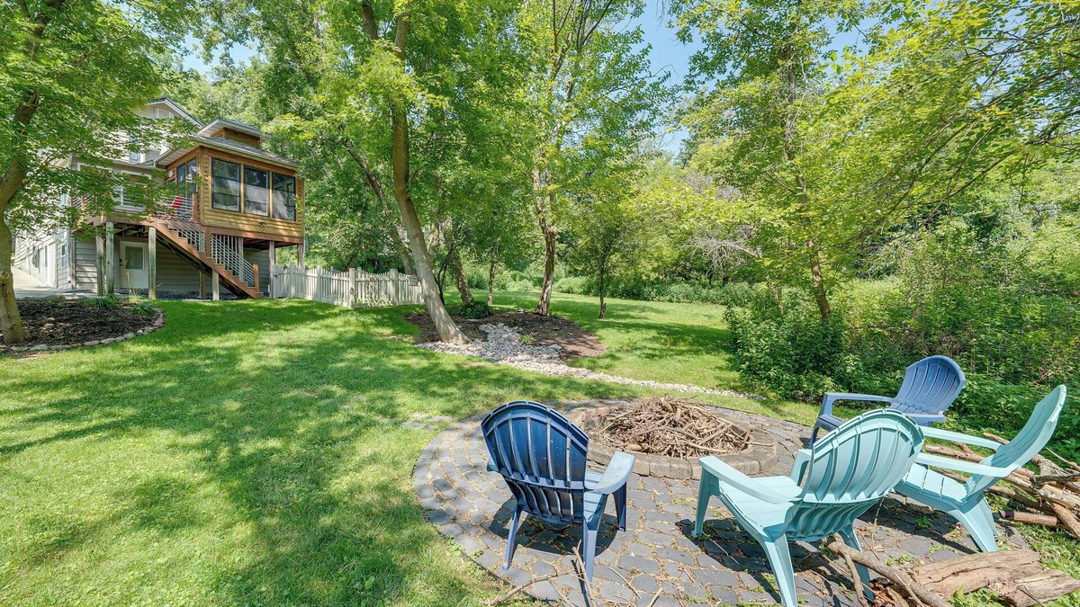 Williams Bay House | Lake Geneva Family Gem w/Fenced Dog Run!