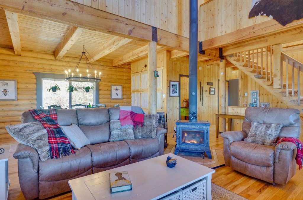 Lake George House | Lake George Cabin with Deck and Mountain Views!