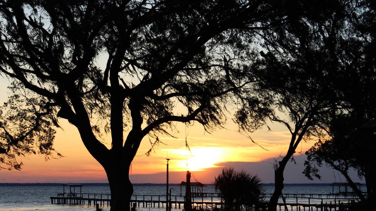 Fort McCoy House | "Lake George Water Front " between Salt Springs and Silver Glenn!