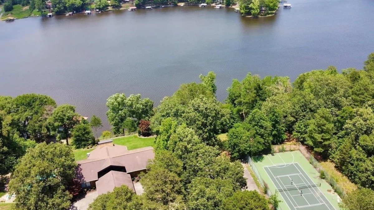 Mid America House | Lake Hamilton, 48 Private Acres, Pool, Sleeps 23 or 39