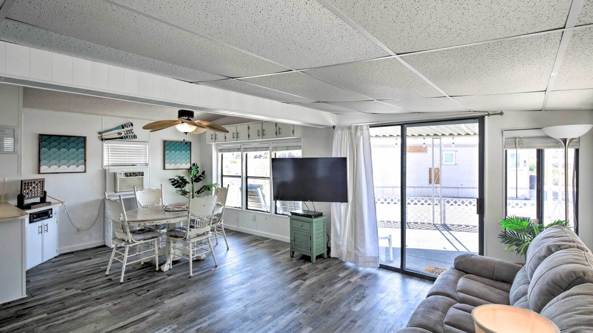Lake Havasu City House | Lake Havasu Home w/Resort Perks, Walk to Lake