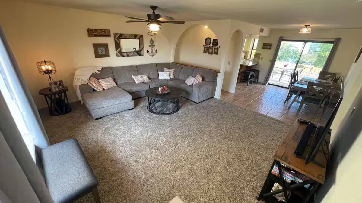 Lake Havasu City House | Lake Havasu Lux Retreat: View & RV/Boat Parking
