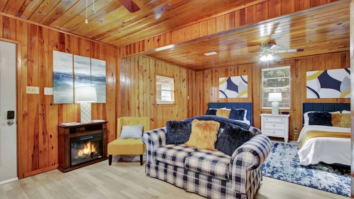 Piney Cottage | Lake Haven Cottage (On Lake Hamilton)