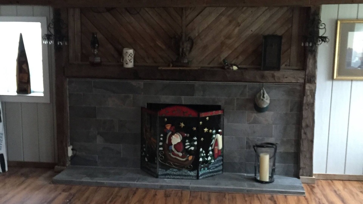 Hartsville House | Lake home, waterfront, rustic, large, spacious, deck, patio, grill