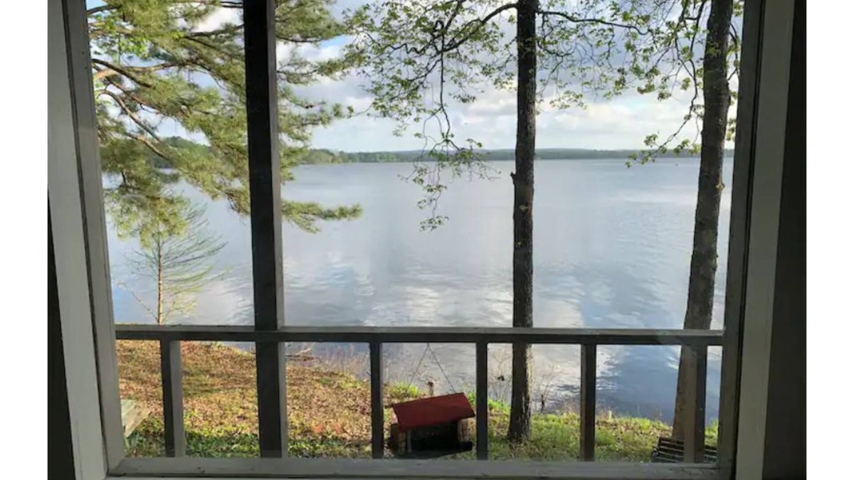 Perryville House | Lake house, amazing view, hot tub