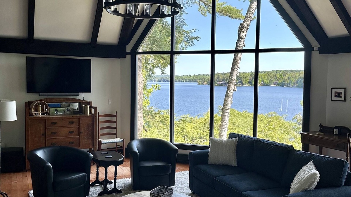 Mount Sunapee House | Lake house on beautiful Lake Sunapee w/large dock