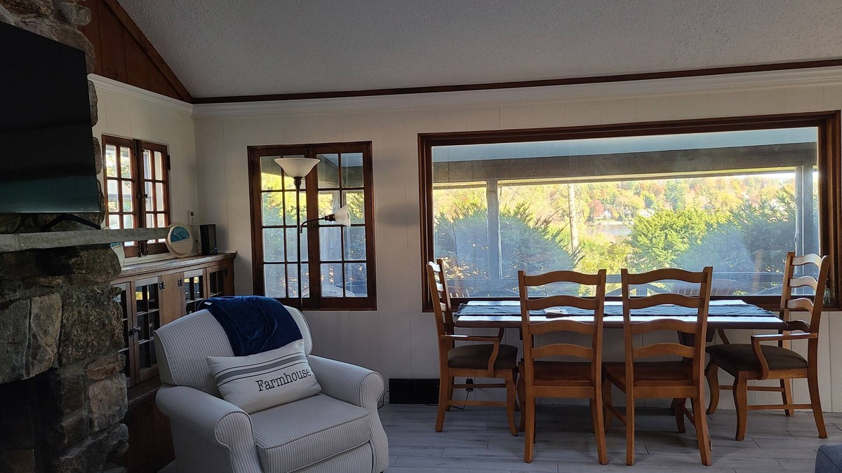 New Fairfield House | Lake House